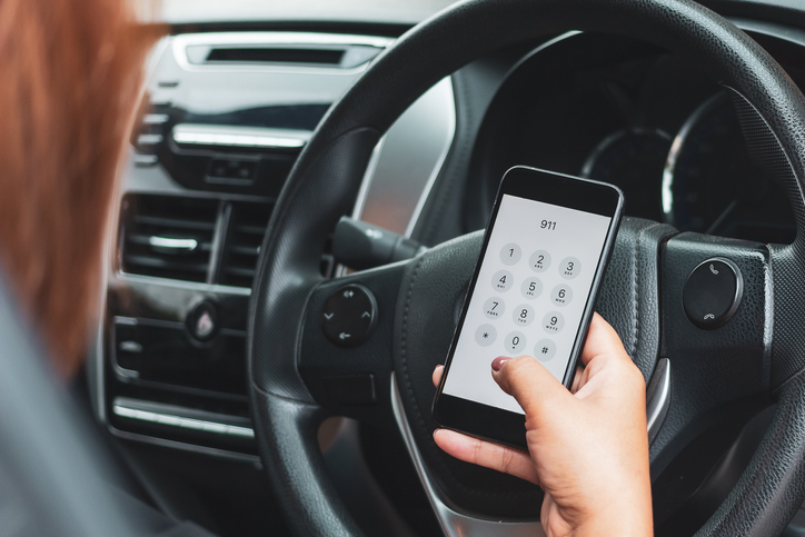 Should I Call 911 After a Car Accident in Florida?