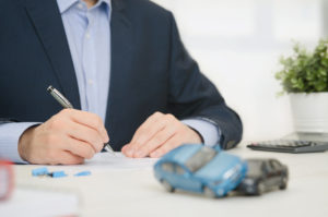 Why Should I Hire a Auto Crash Lawyer?